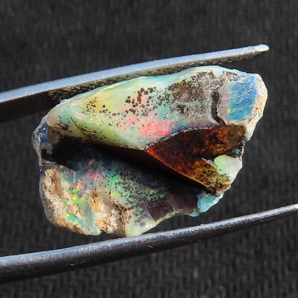9.05 Cts 100% Natural Ethiopian Opal Rough Uncut Opal Specimen 12x20x8 mm GT867