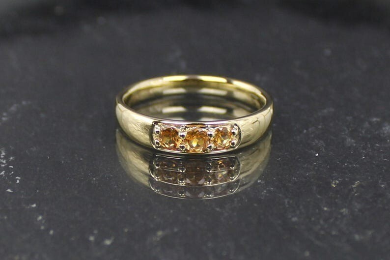 Mandarin Garnet Gold Ring in 375 Yellow Gold, 9 Carat