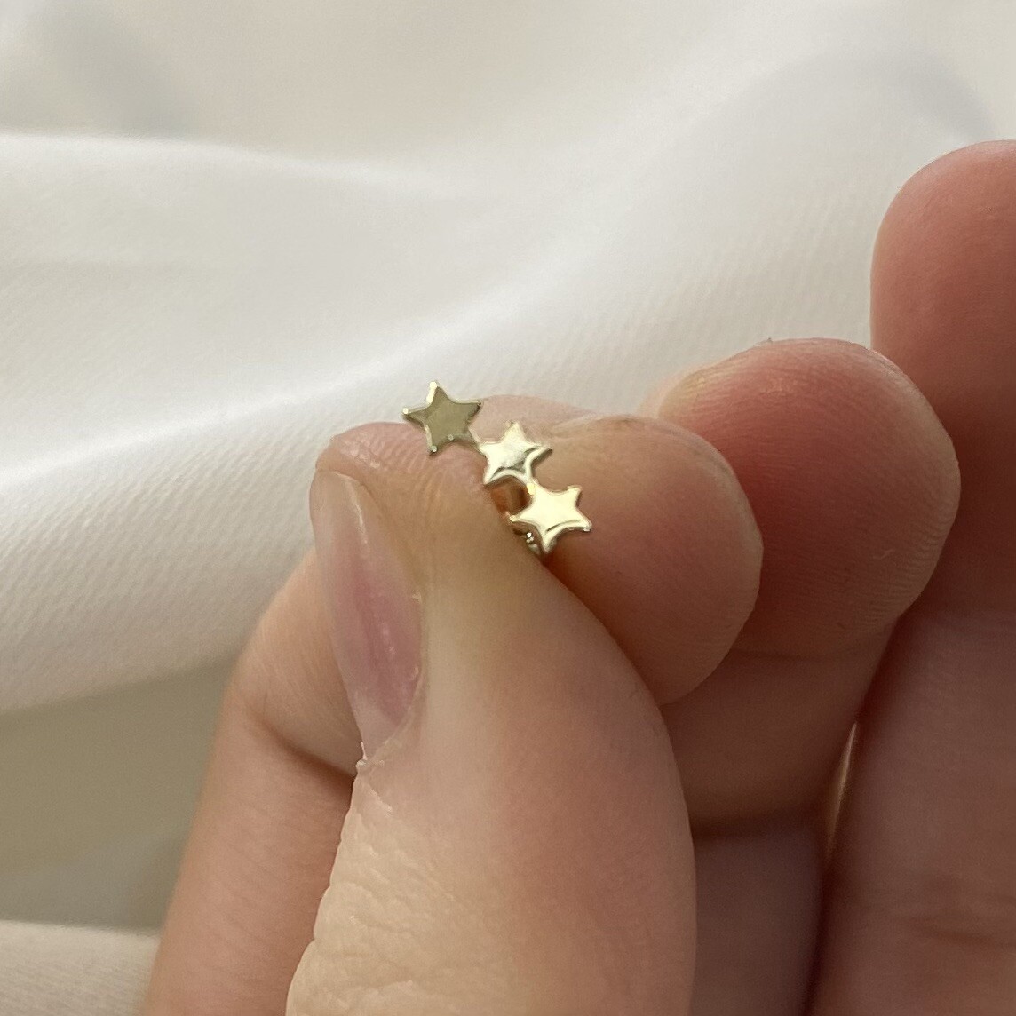 9ct Yellow Gold 8mm Diameter 3 stars Helix Cartilage Gold Earring Limani