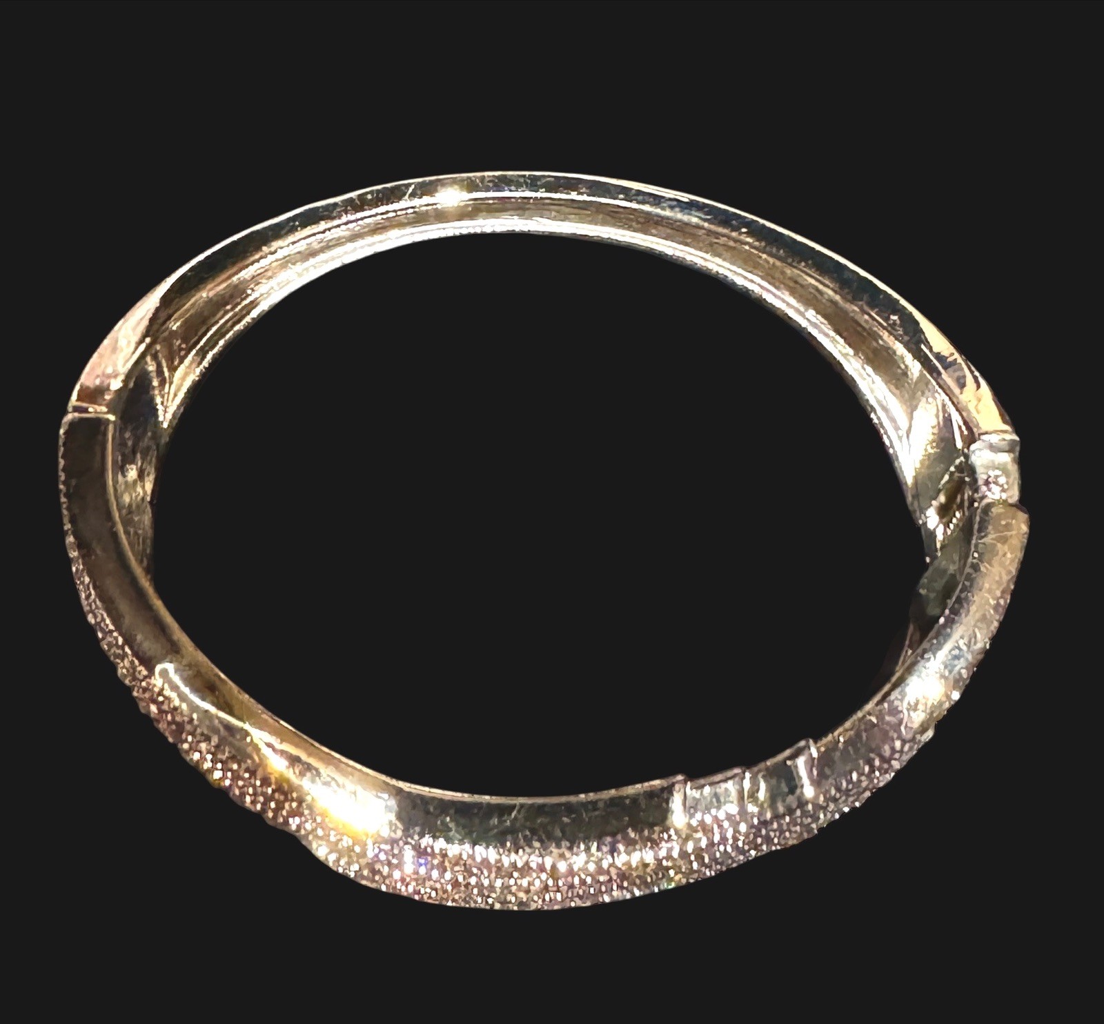 DAZZLING SILVER-TONE FINISH CRYSTAL RHINESTONE HINGED CUFF STATEMENT BRACELET