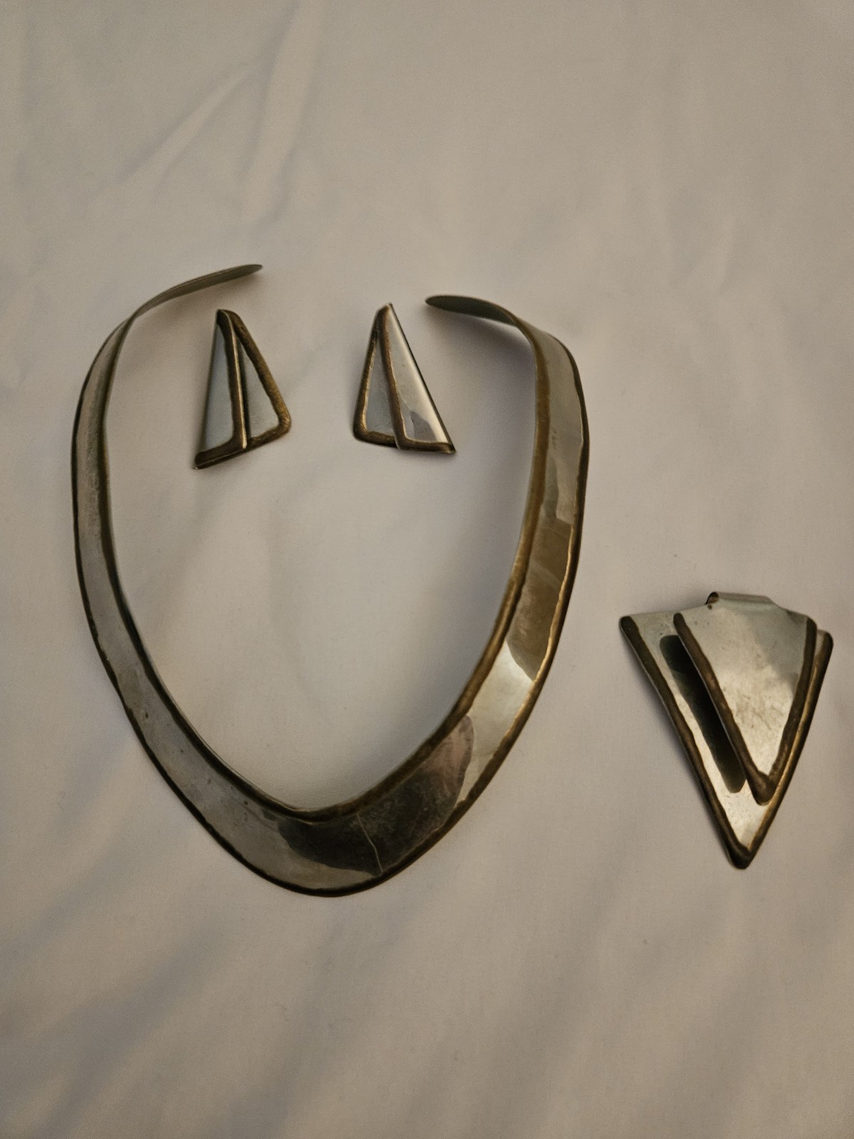 Vintage Silvertone And Brass Collar Choker & Earrings Demi-Parure Set