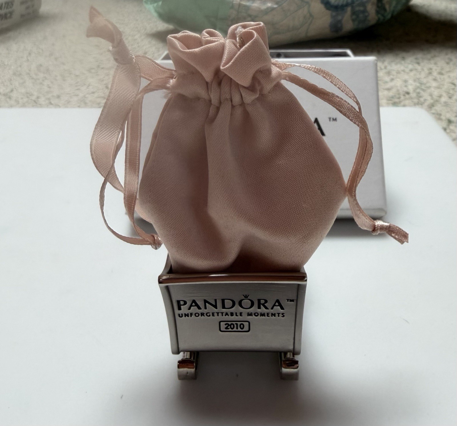 Pandora NIB 2010 Christmas Sleigh Ornament 3rd In Series
