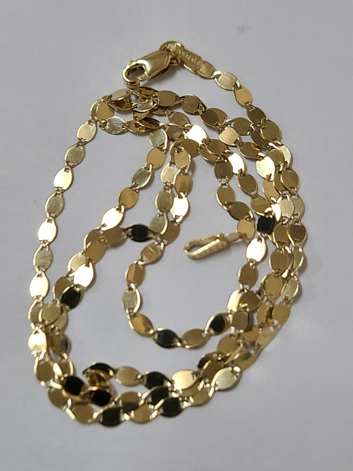 14k Yellow Gold Shiny Flat Chain Oval Links 18″ Long Lobster Claw Lock 2mm Wide