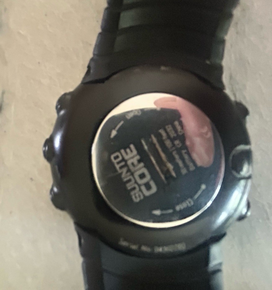 Suunto Core Outdoor Sports Watch. Altimeter, Baro, Comp. New Battery. Used