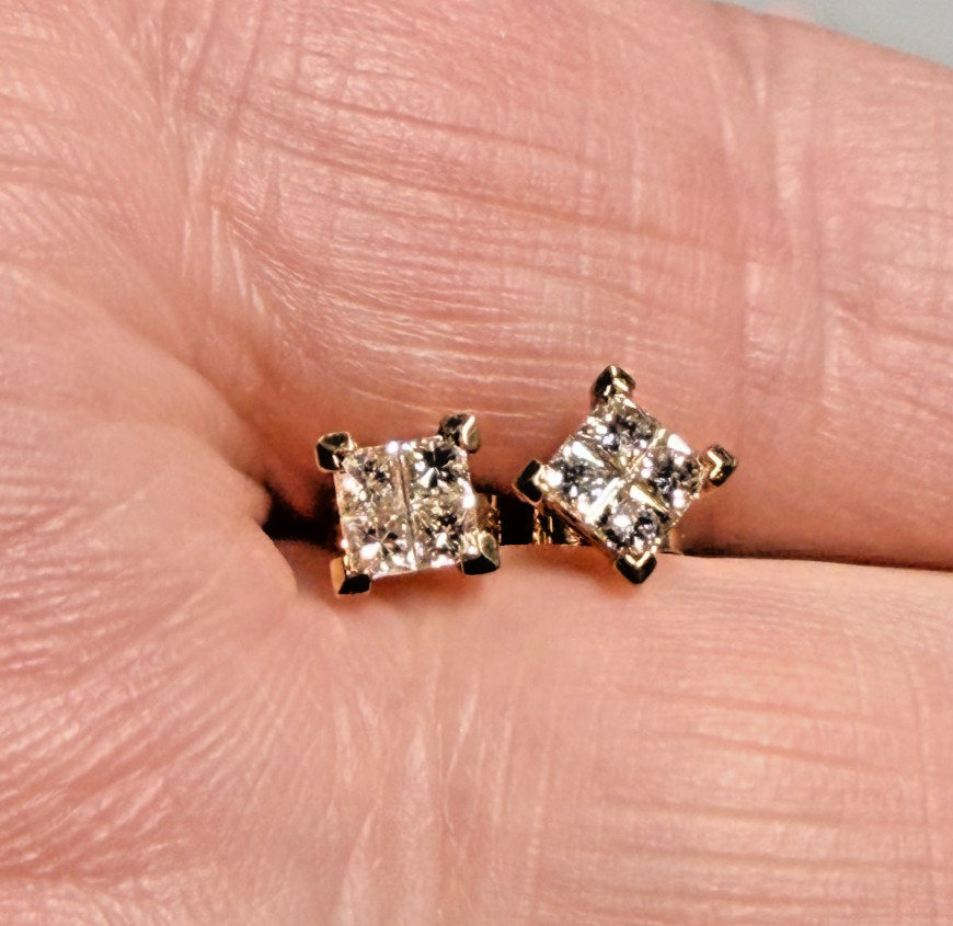 Vintage Gold Stud Earrings – Lab Diamonds? – 9K Solid Gold