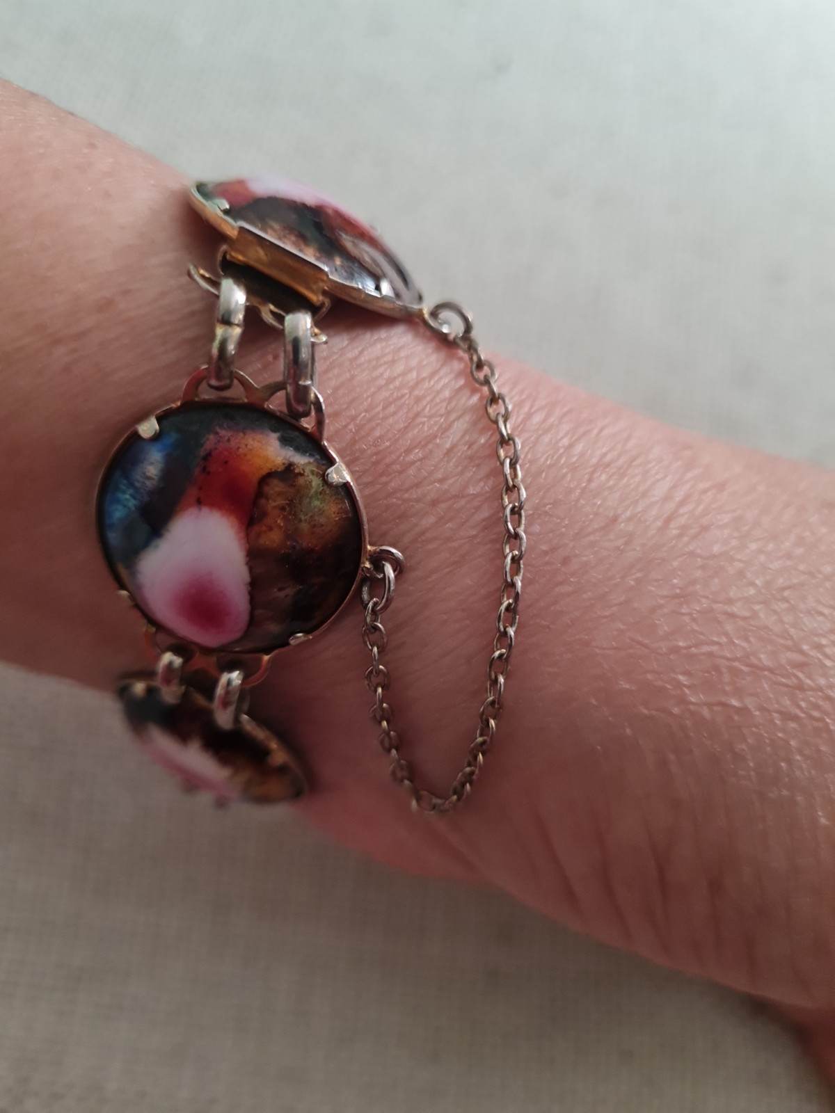 Multicoloured Art resin Bracelet With Safety Chain 7″