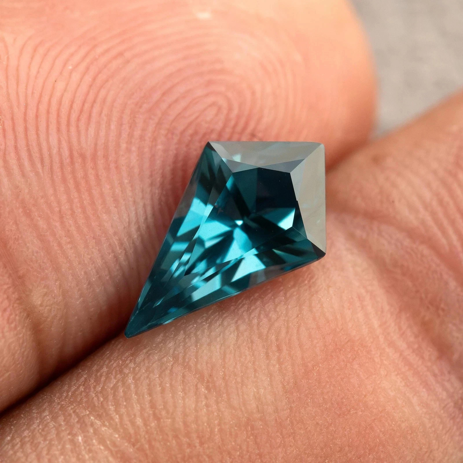 12 Ct AAA+ Natural Teal Blue Sapphire Kite Cut Loose Certified Gemstone