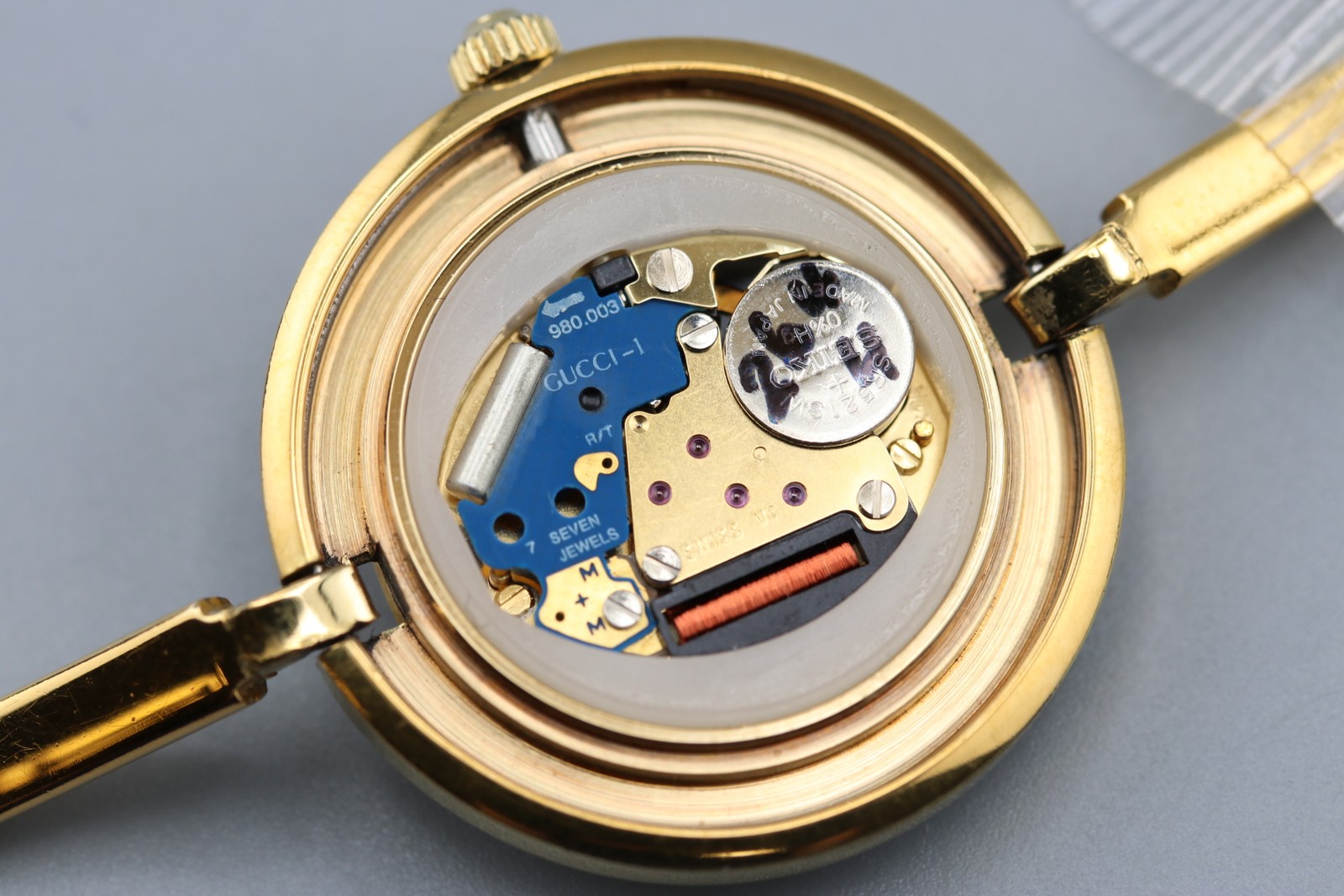 [Near MINT] GUCCI 11/12.2 Change Bezel 12 Colors Ladies Quartz Watch From JAPAN