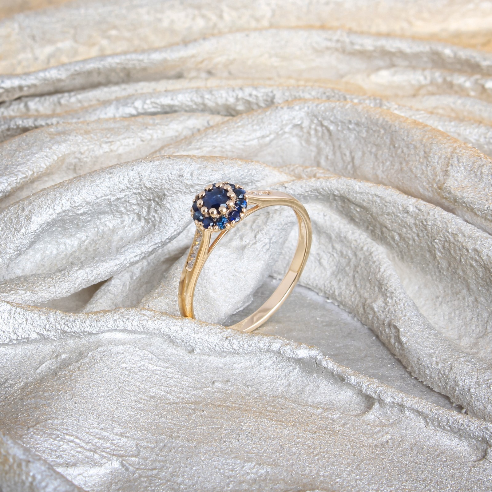 0.46 CT Blue Sapphire Cluster Diamond Channel Shoulder Ring 925 Sterling Silver