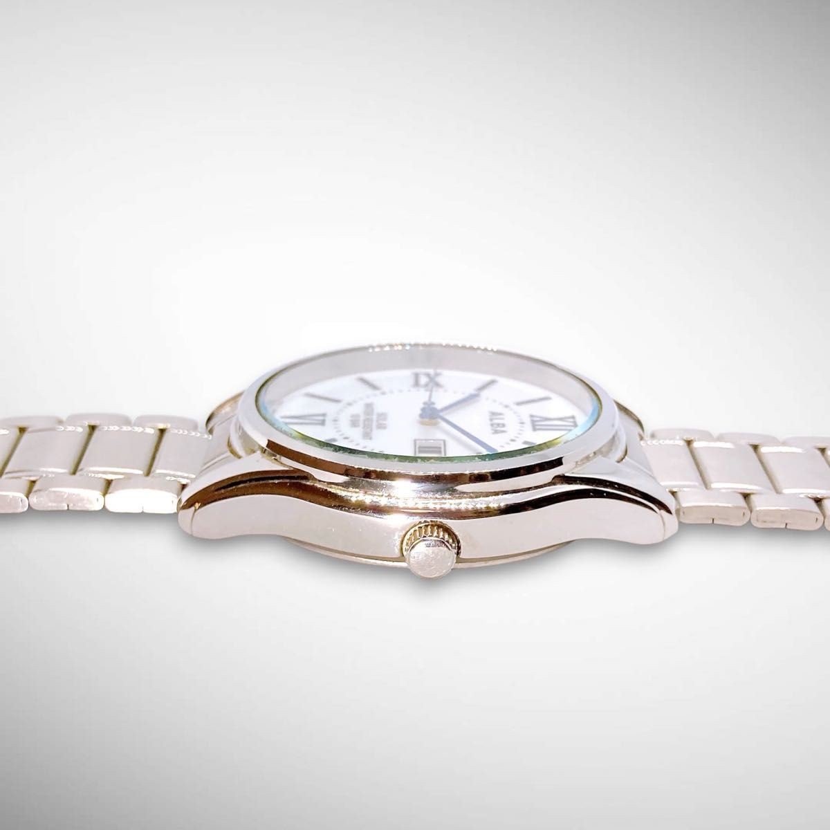 Working SEIKO Alba Solar Watch Day Date Three Hands Water Resistant Quartz SEIKO