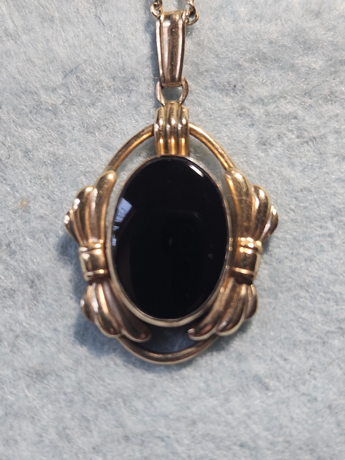 Vintage Van Dell 12K Gold Filled Pendant Necklace With Oval Black Onyx