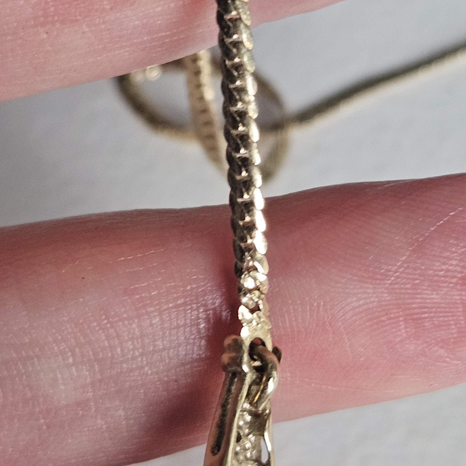 10k Solid Yellow Gold Diamond Accents 17 Total Inches Sets At 16″ Flat Curb