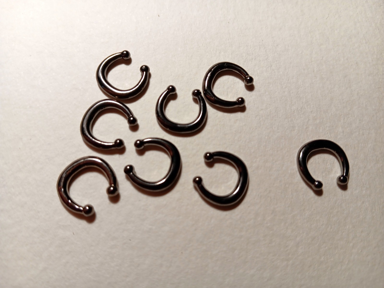 Septum Clip-On Fake Nose Ring Dark Grey Non-Piercing Nose Hanger Hoop Dangle C-2