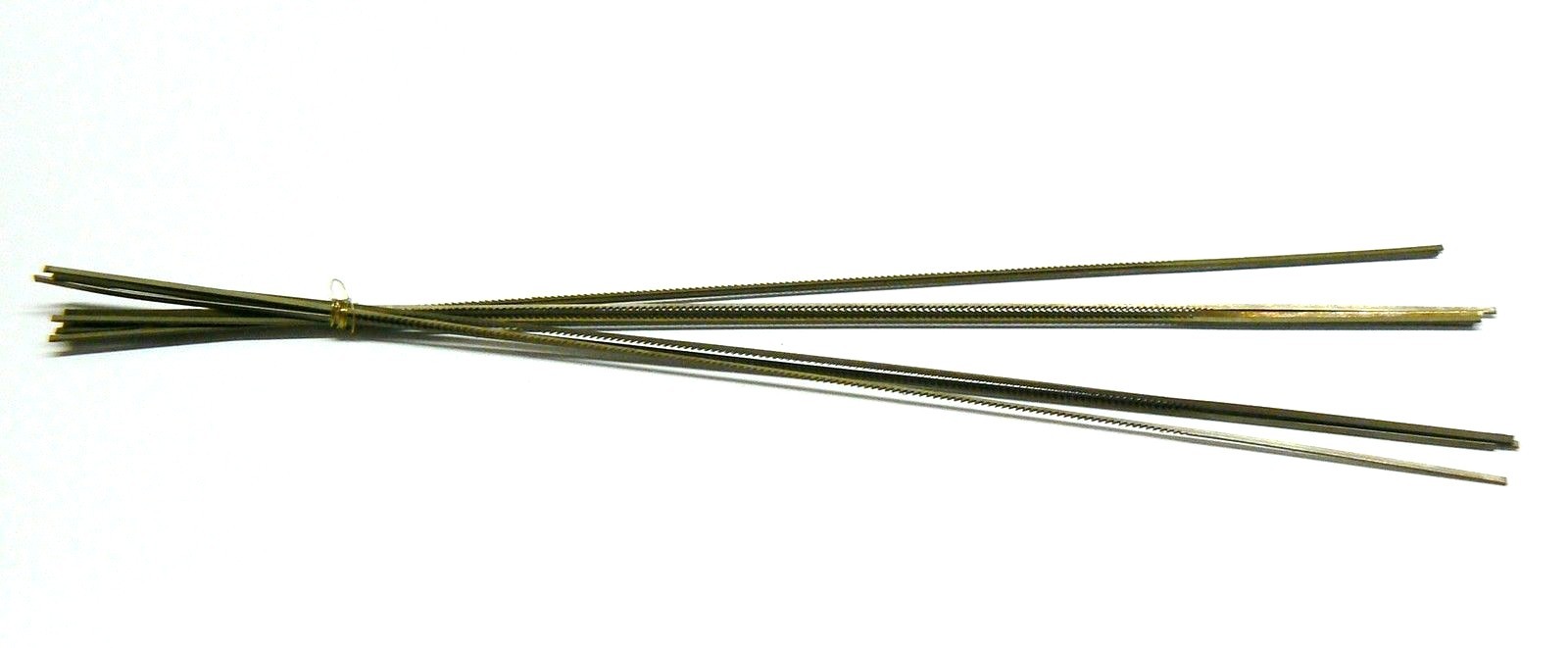 Jewelers Saw Blades 2/0 for Jewelry Saw Frame Tool Blade Swiss Made 1 Dozen