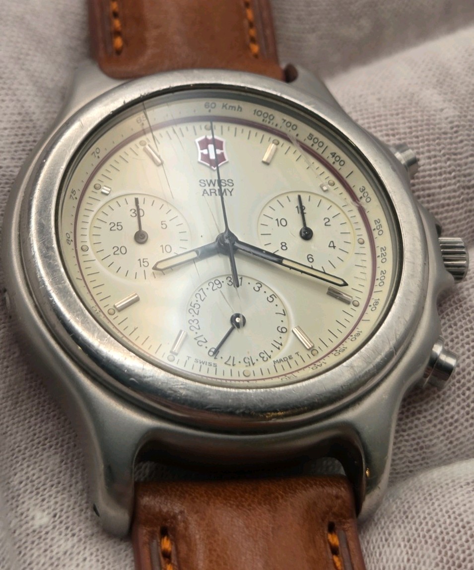 Vintage Victornox Swiss Army Officers Flyback Chronograph Mens Watch & Roll/Case