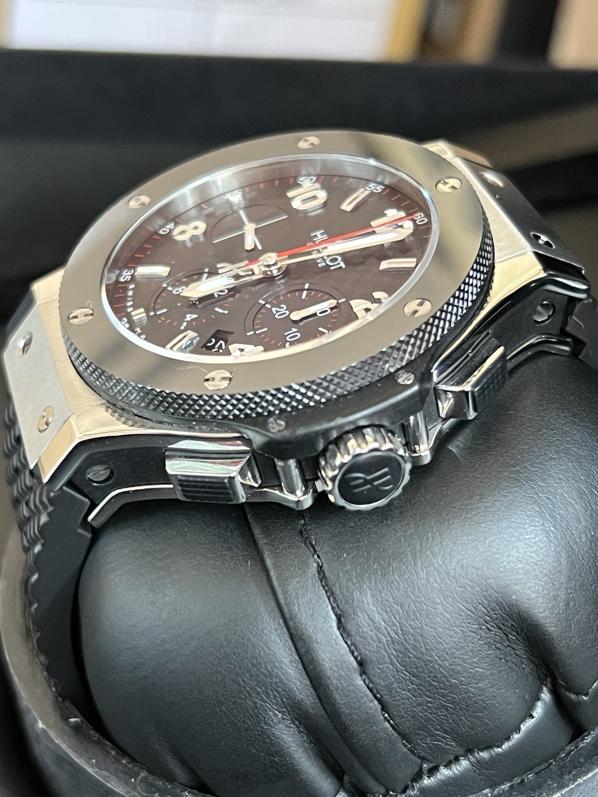 HUBLOT BIG BANG 44MM CARBON FIBER DIAL CERAMIC BEZEL 301.SB.131.RX RUBBER STRAP