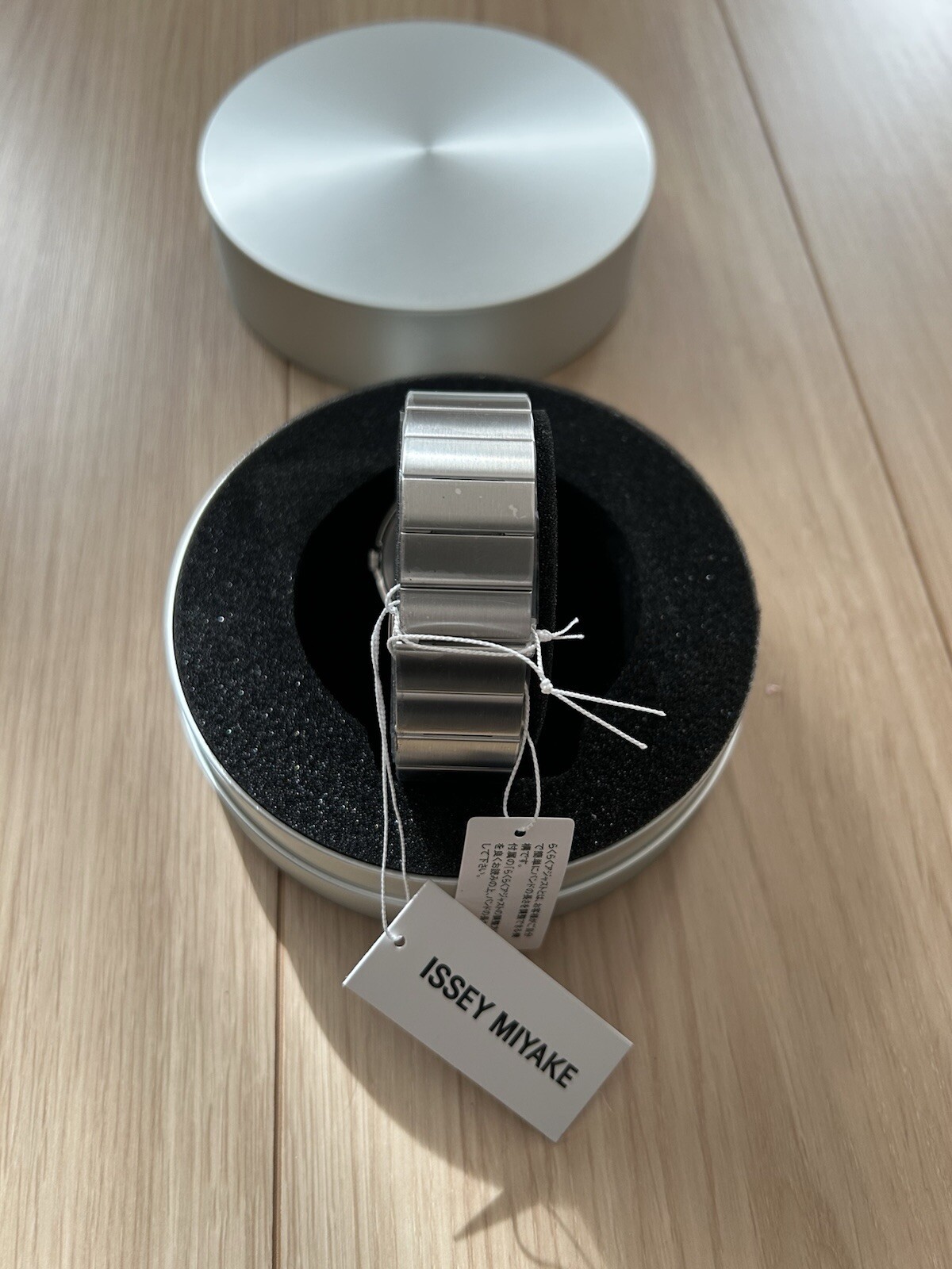 ISSEY MIYAKE TO SILAN001 Men’s Watch Yoshioka Tokujin design Silver