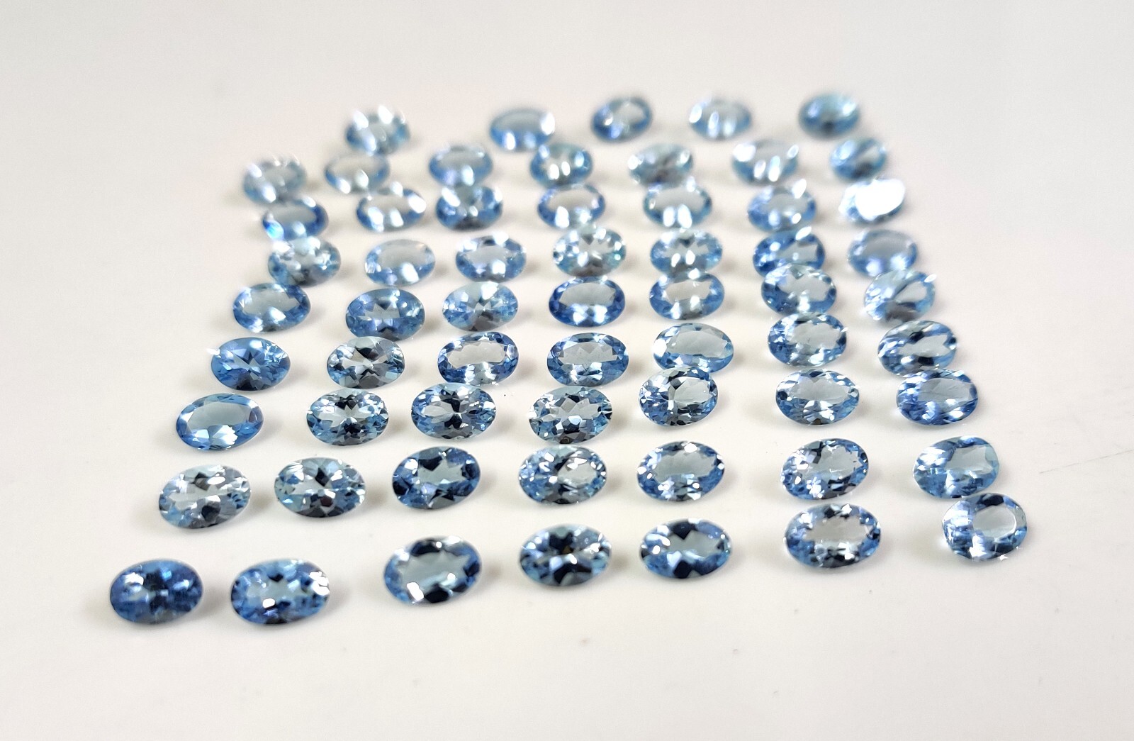 Natural Excellent Unheated Aquamarine Oval Cut 4X6 MM Wholesale Gemstone Lot