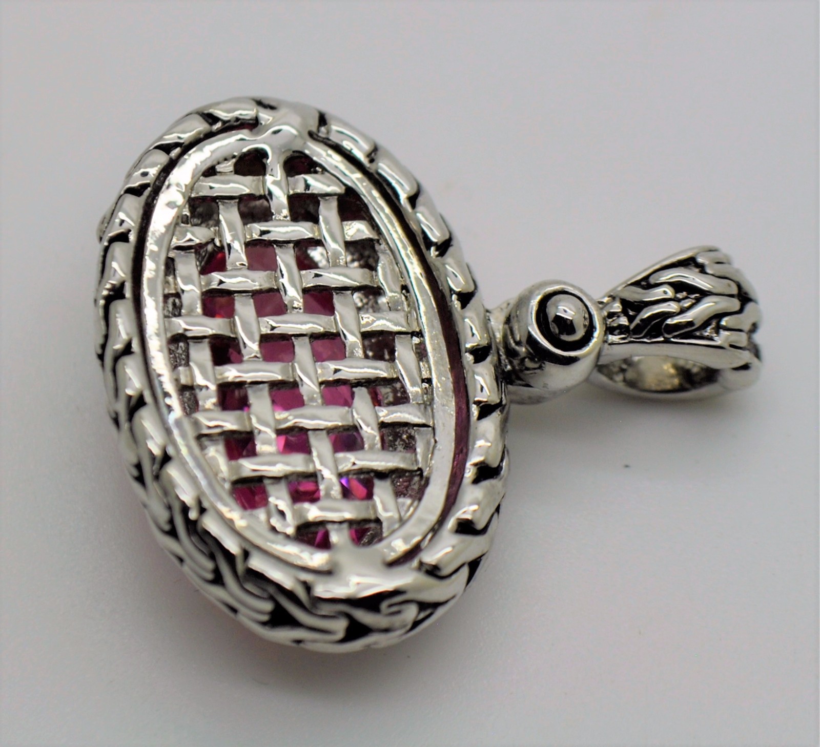 AP01 Gorgeous Design Style oval Shape light purple cubic zircon fashion Pendant