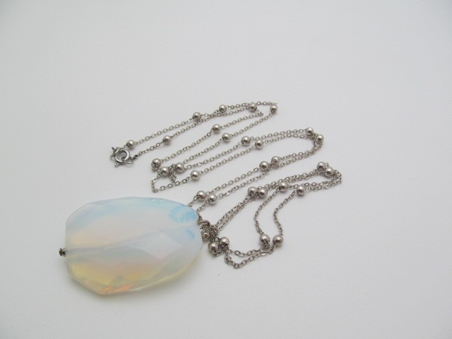 Vintage Iridescent Clear Glass Stone Oval & Ball Long Chain Link Necklace 37 In