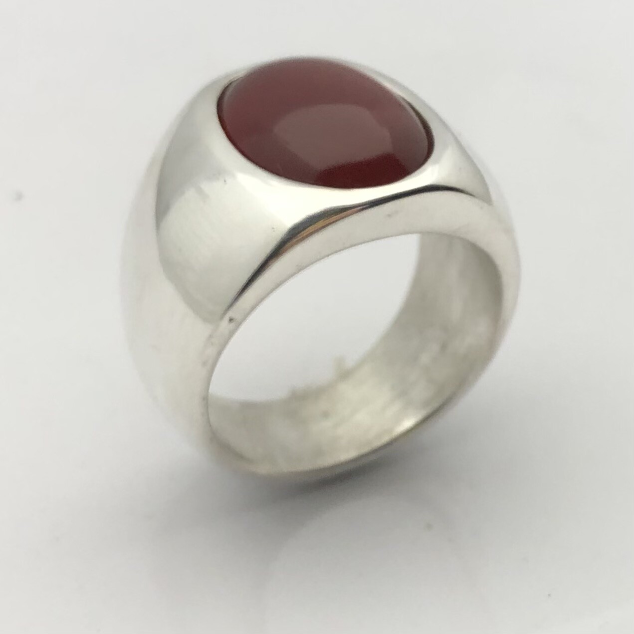 MJG STERLING SILVER MEN’S RING.12 X 16mm CARNELIAN. LOW PRO. SIZE 9 3/4
