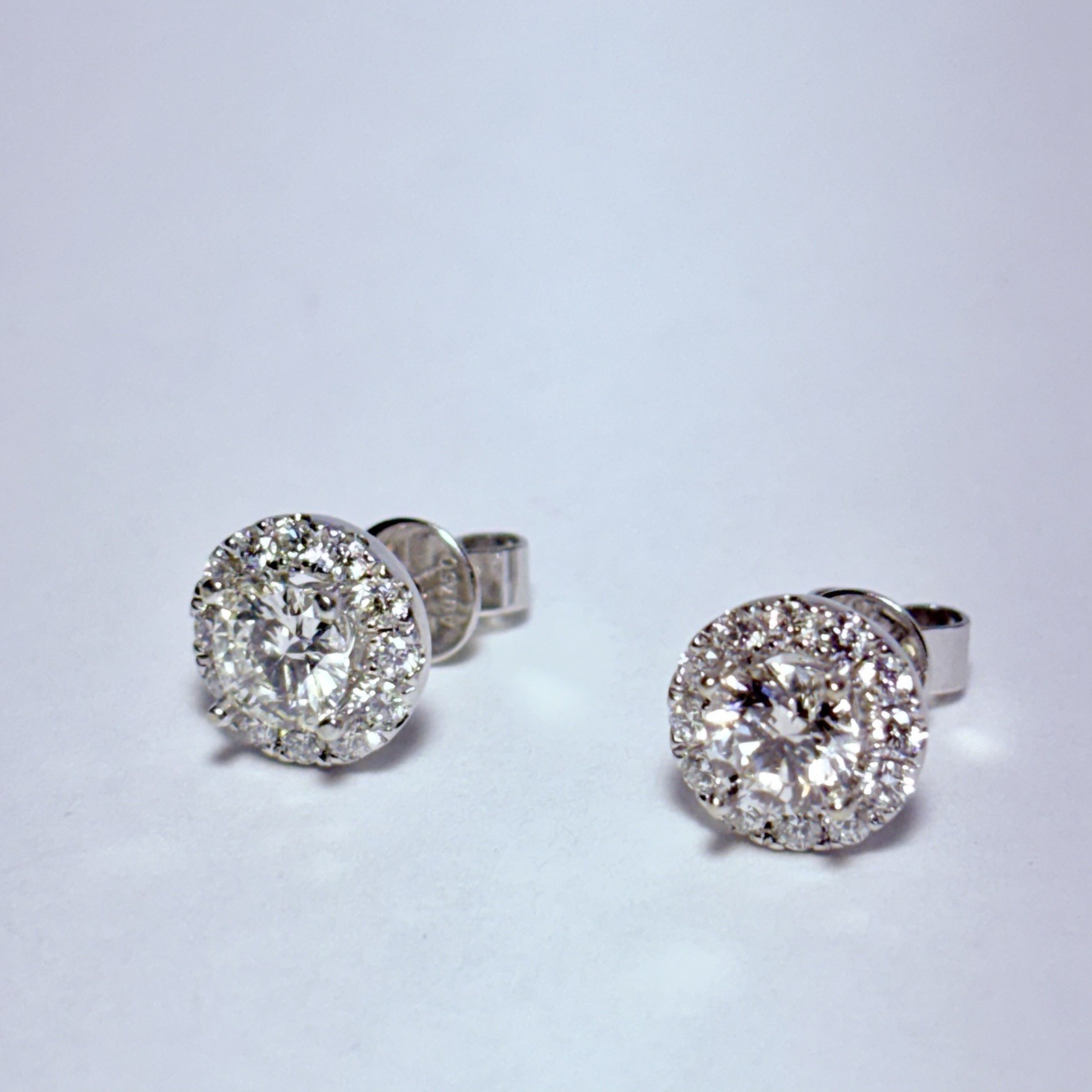 GG Certified 18K White Gold 1.0ctw G-H VS Diamond .35ctw Halo Stud Earrings 2.8g
