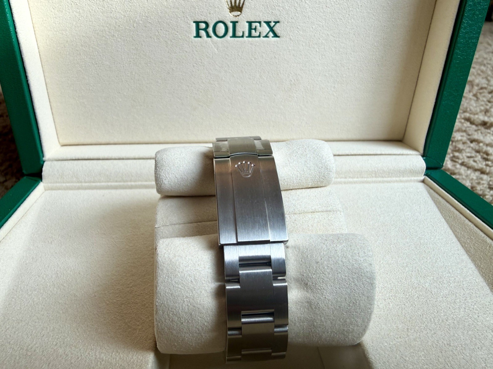 NEW Jan 2026 Rolex Oyster Perpetual 277200 31mm Green UNWORN