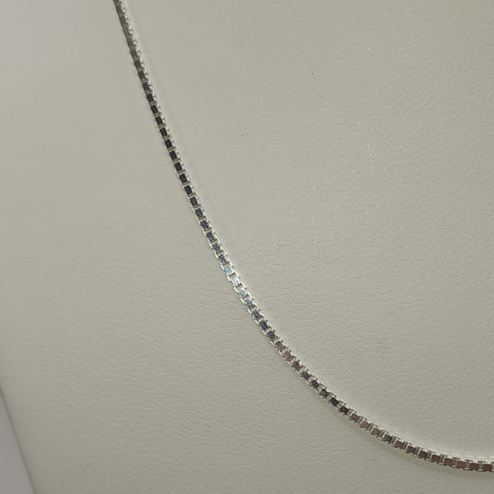 NEW 925 Sterling Silver ITALIAN Box Chain 24″ Length 1mm Width FREE Shipping