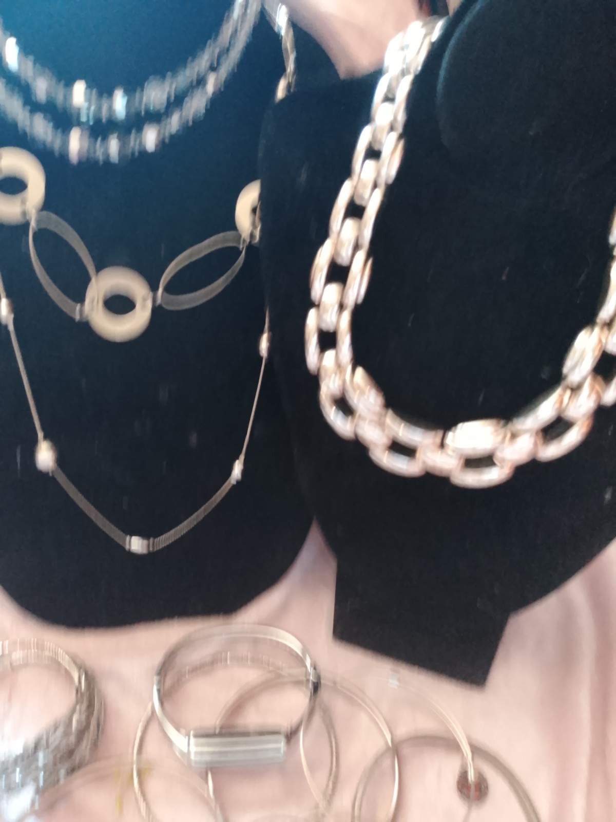Mixed Lot Women’s Fashion Jewelry Silver Tone Necklace Bracelet Earrings