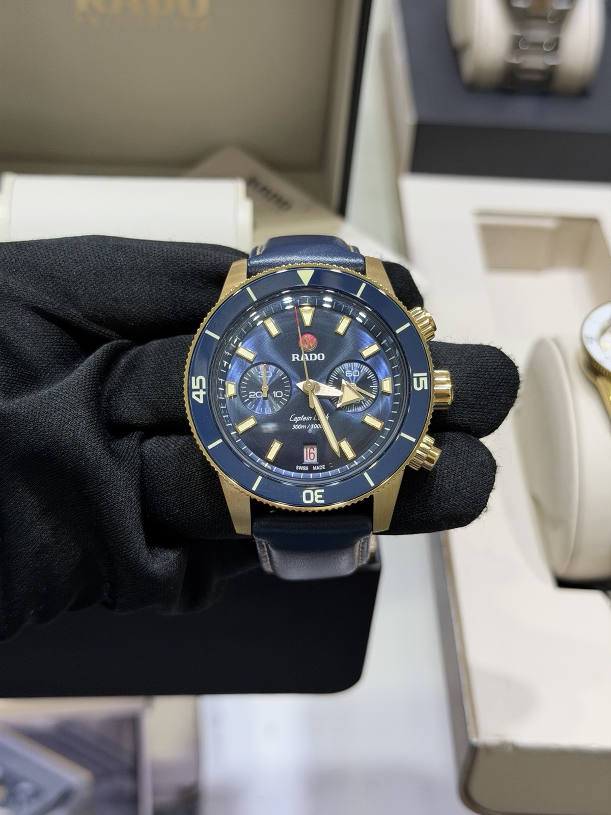 New Rado Men’s Captain Cook Automatic Watch – Stylish Blue Timepiece R32146208