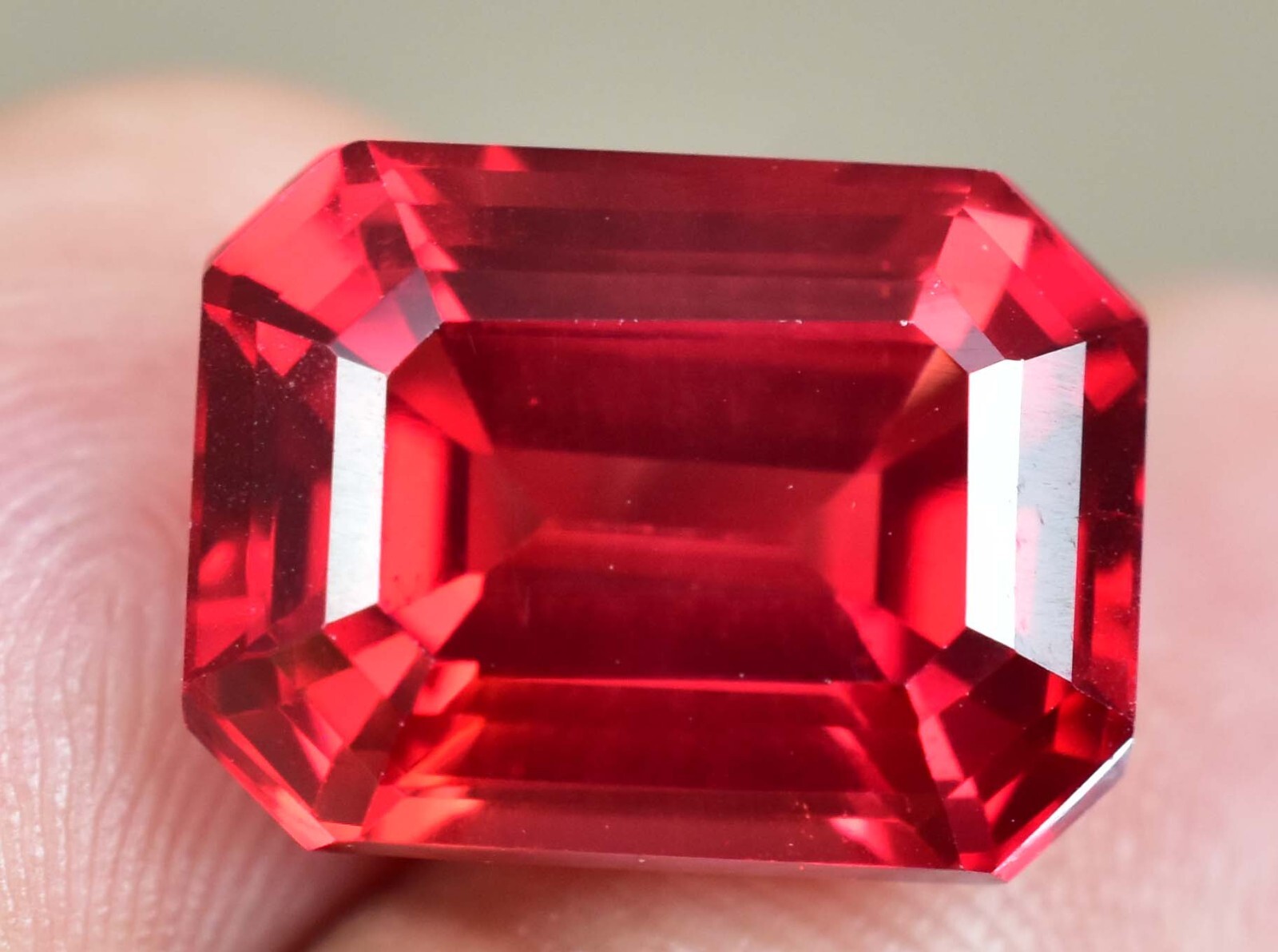 Flawless 14.85 Ct Natural Orange Sapphire Certified Emerald Cut Loose Gemstone