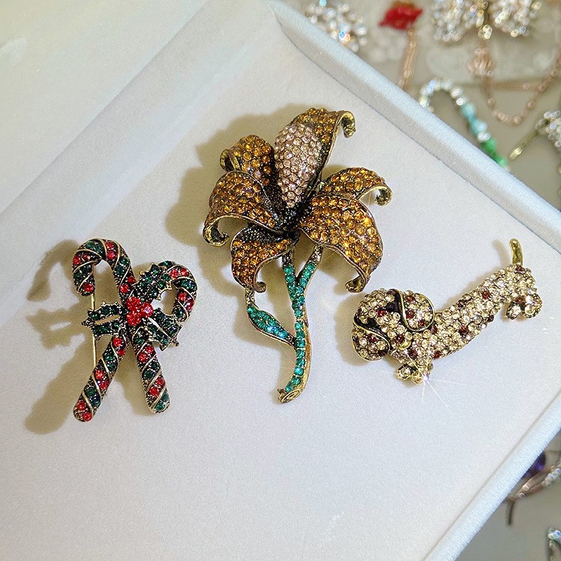 wholesale 20pcs Mix Design Vintage Brooch Pins Lot Enamel Crystal Pearl Resale