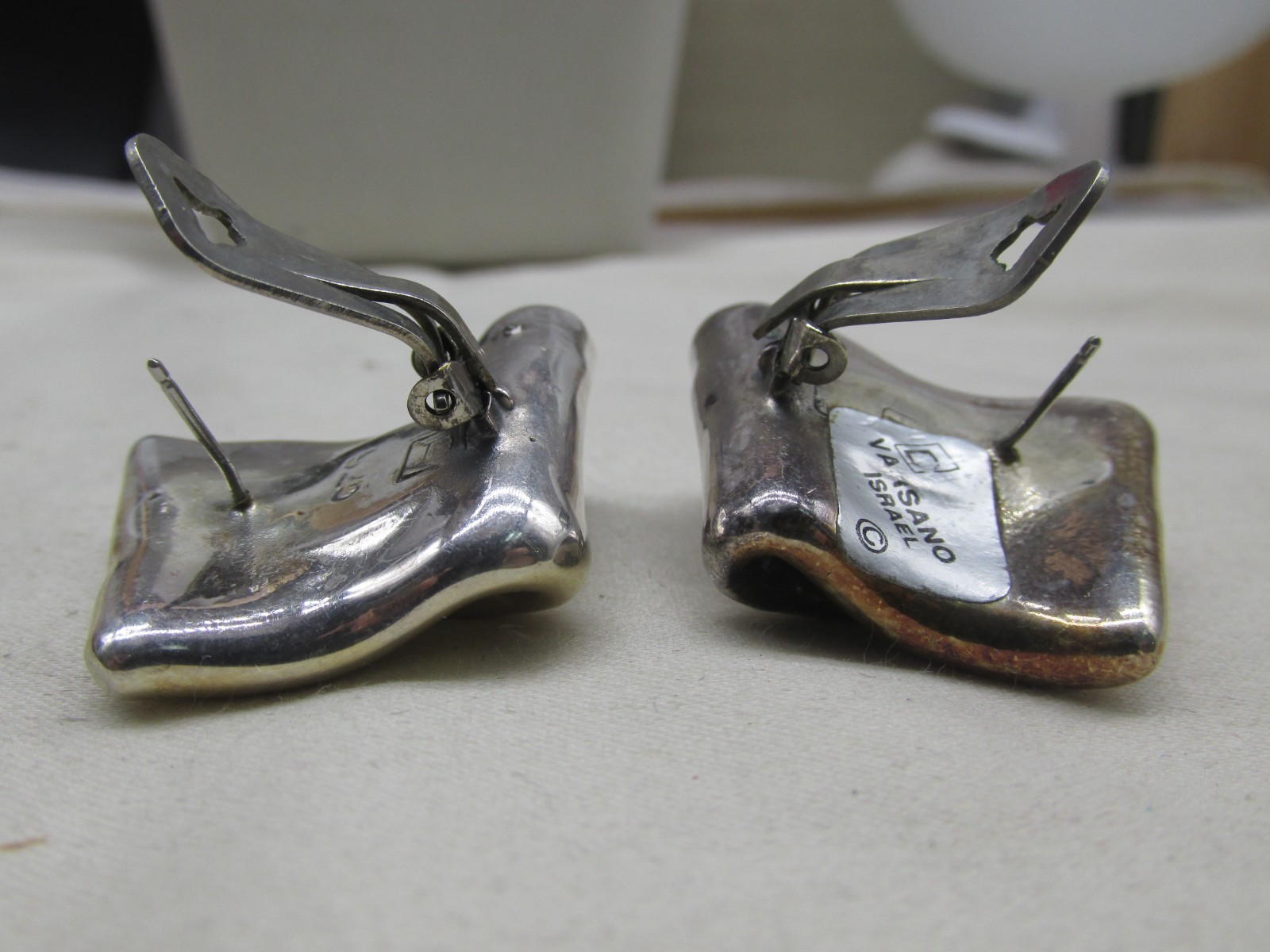 D. Varsano Israel Two Toned Sterling Silver Pierced Earrings 1.5 x 1.25″ #601