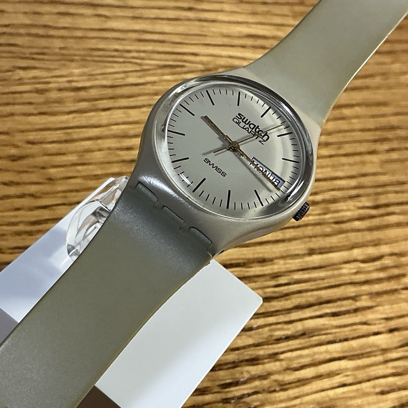 GT702 – 1983 – TAN – FIRST YEAR OF SWATCH – 34mm