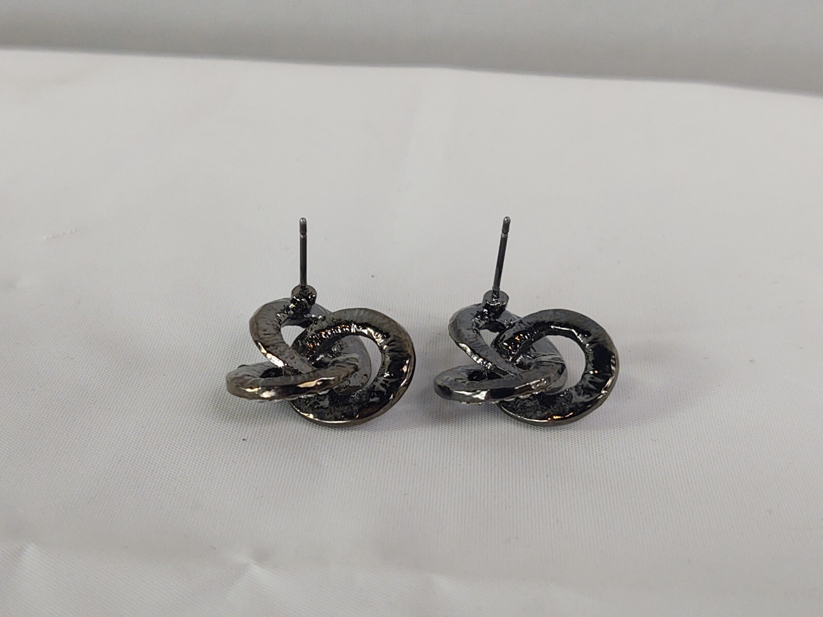 Vtg Pierced Earrings Women’s Costume Jewelry Silver Tone Crystals Tri-Circle