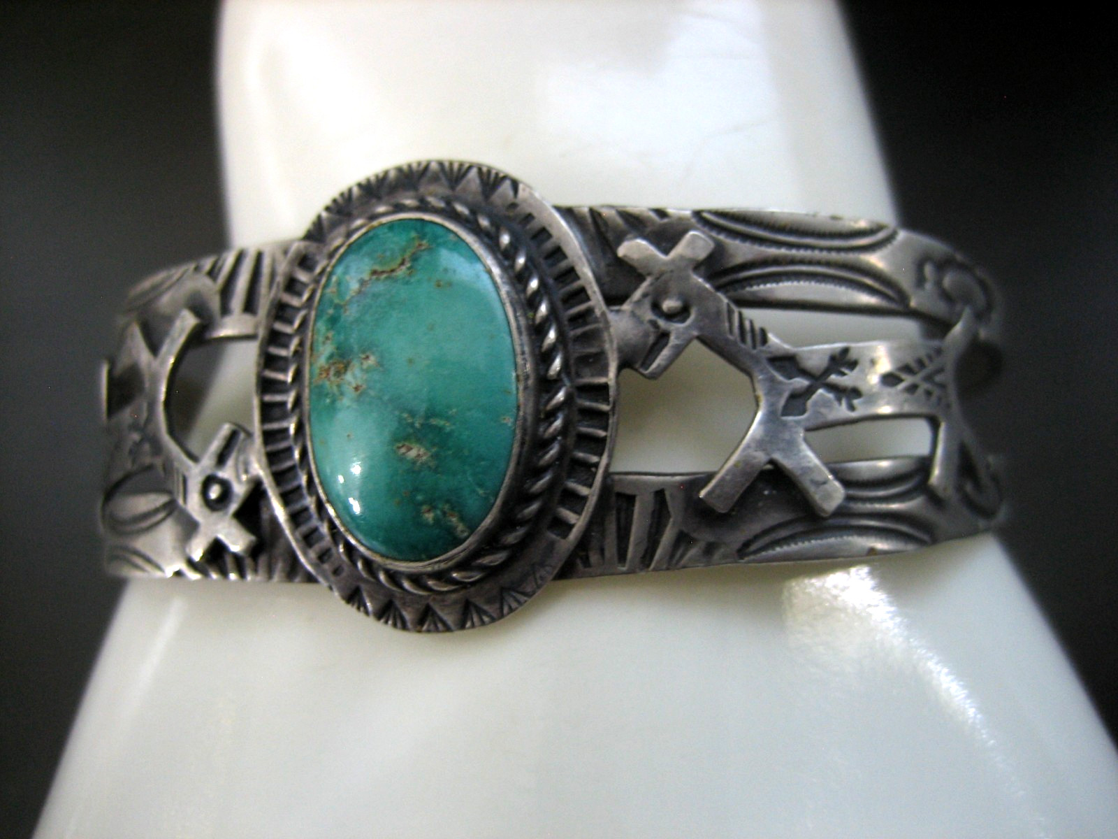 Vintage FRED HARVEY ERA Navajo Turquoise HORSE DOG STERLING SILVER CUFF BRACELET