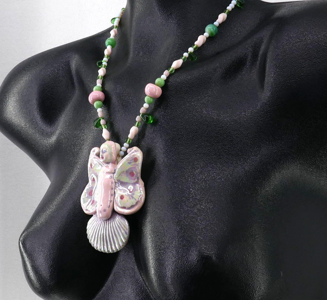 CHUNKY CERAMiC DOLL FACE BUTTERFLY ANGEL FAiRY CANDY COLORED BEADED NECKLACE
