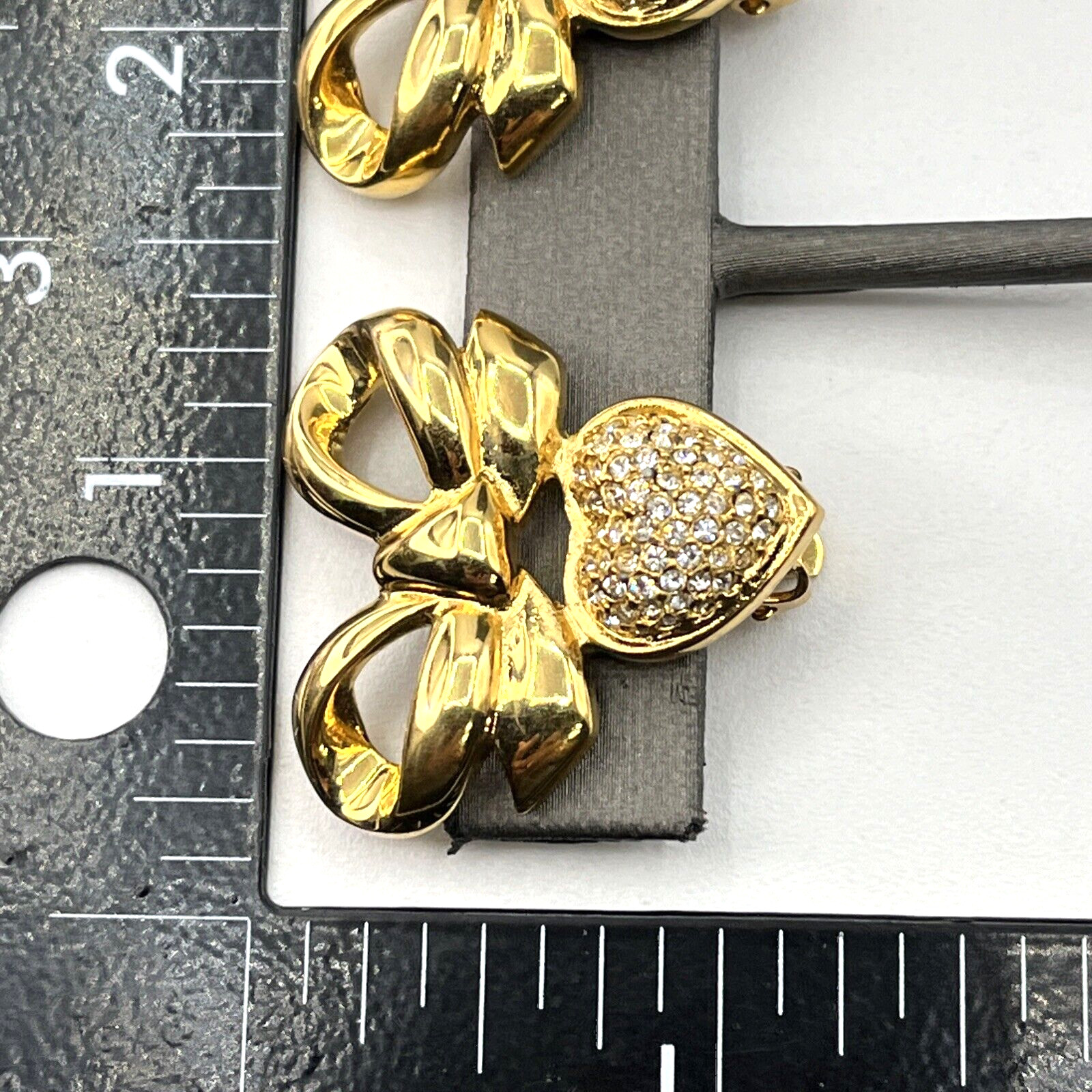 Vintage Elizabeth Taylor Earrings Gold Plated Diamante Crystal Heart Earrings