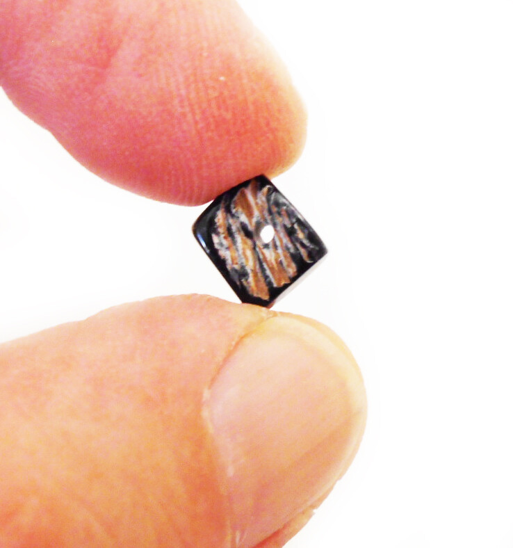 Bulk 1/2 lb (700) Black Pen Shell Chips Loose Beads Drilled 13mm Crafts Jewelry.