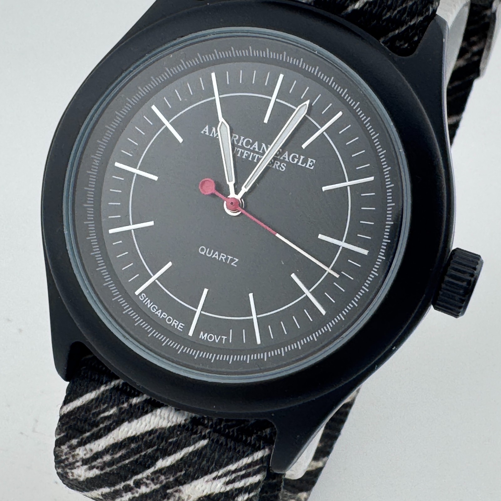 VTG American Eagle Outfitters Quartz Watch Black Fabric Band Analog New Battery