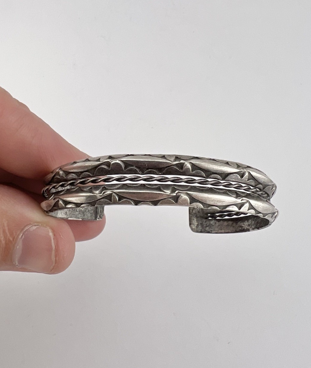 Vtg Fred Harvey Era Navajo Sterling Silver Stamped Carinated 2 Row Cuff Bracelet