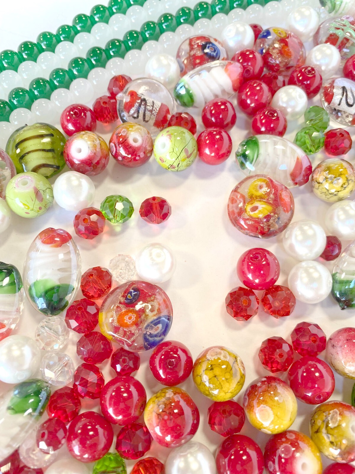 Bulk Beads for Jewelry Making 1 lb Christmas RED GREEN Glass Beads 300 pcs