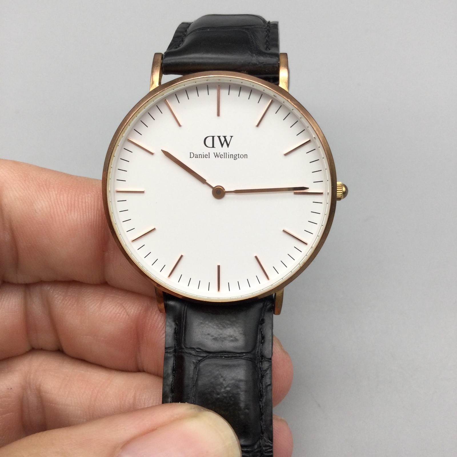Daniel Wellington Classic B3BR4 Womens Watch 36mm Gold Tone Leather New Battery