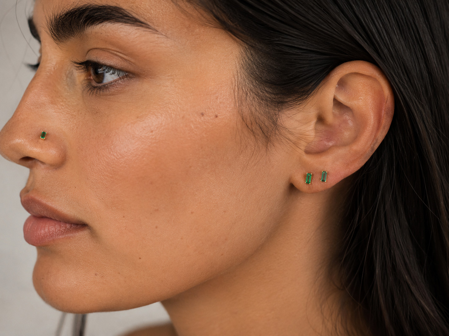 Emerald Baguette CZ Titanium Flat Back Labret Stud Threadless Push Pin 16G-20G