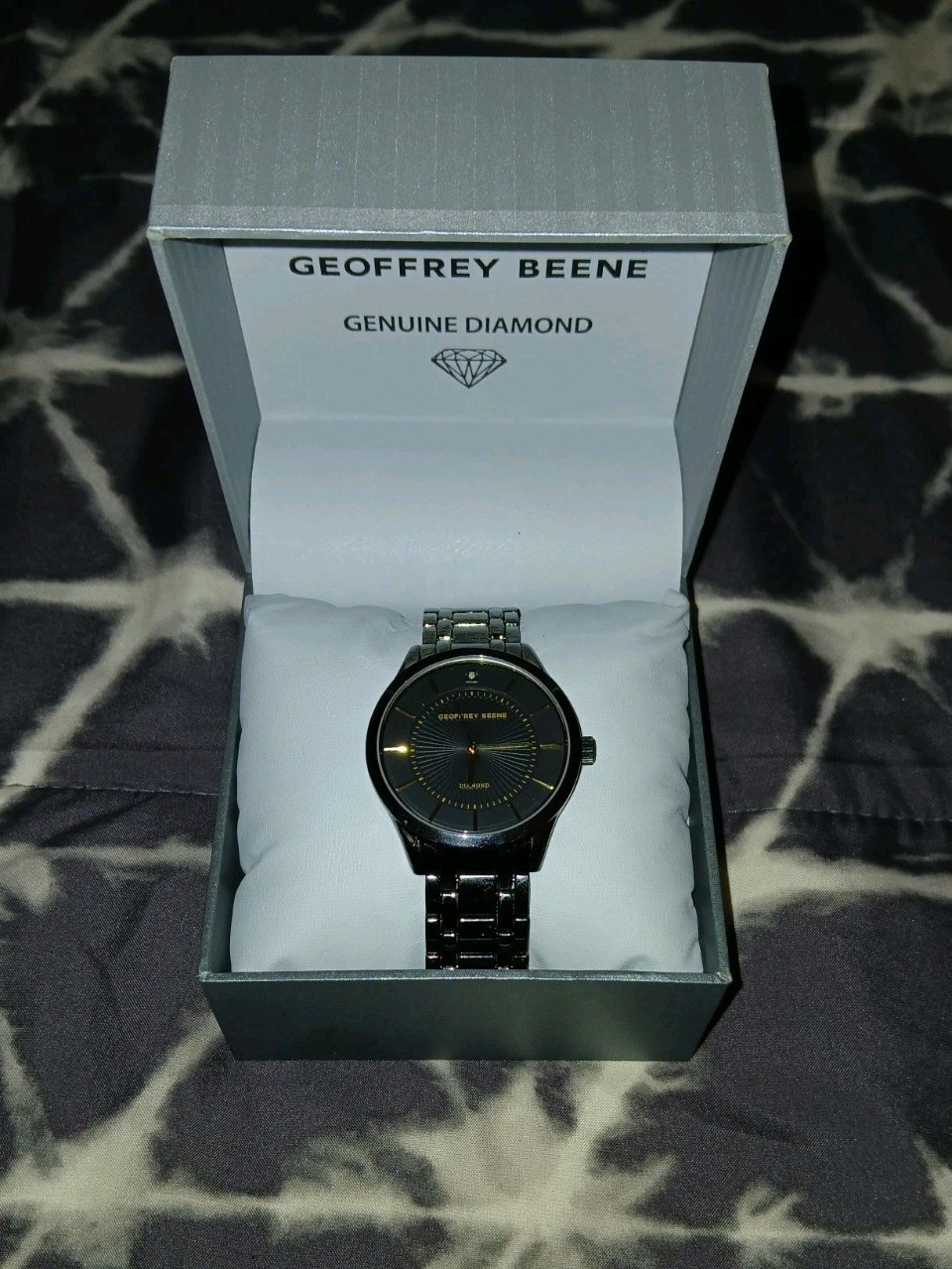 GEOFFREY BEENE GENUINE DIAMOND MEN’S ANALOG DRESS WATCH