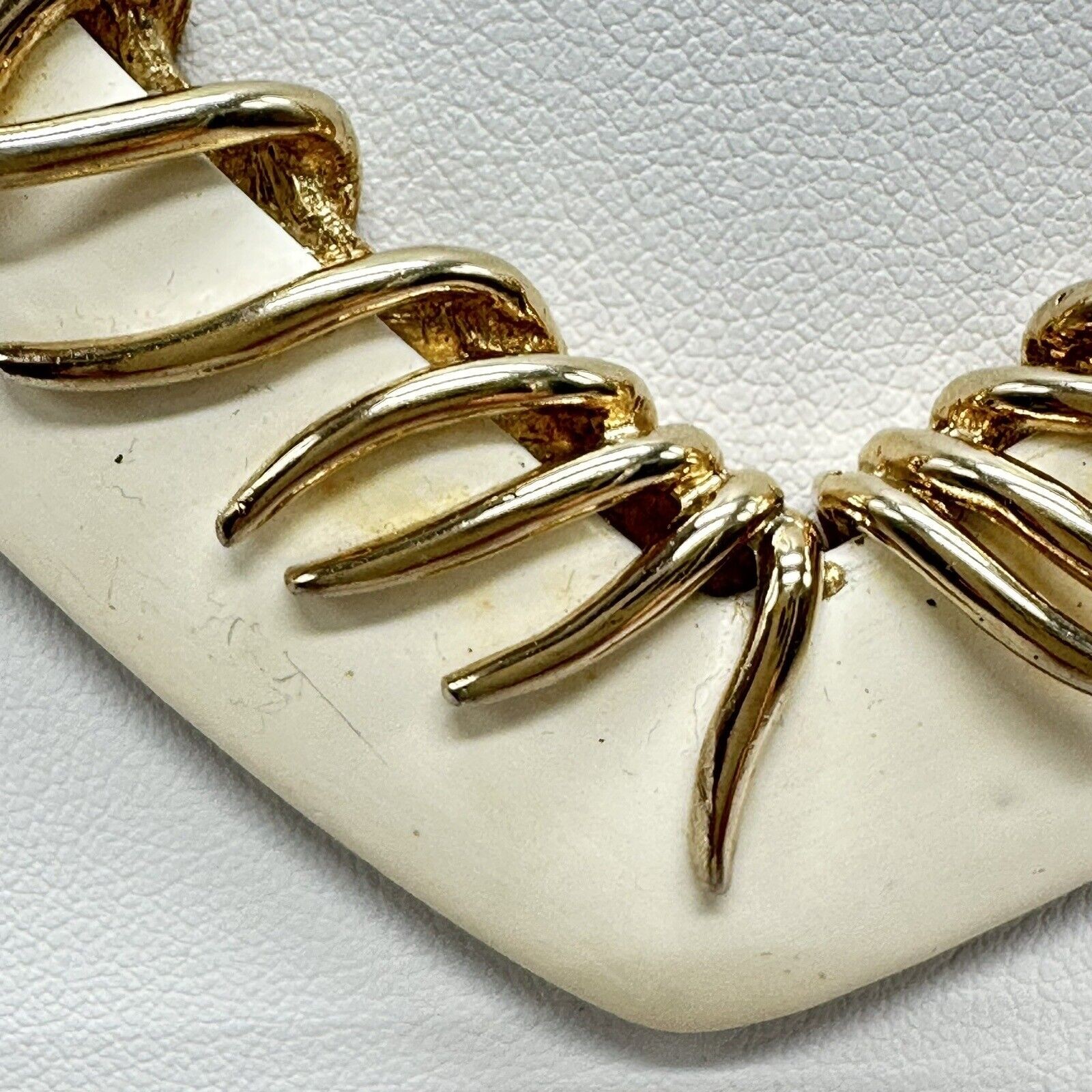 Vintage Boucher Choker Style Necklace Brutalist White Enamel Gold Tone FLAWED