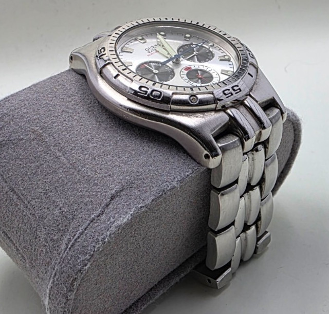 Vintage GUESS Waterpro Men’s Watch 3-Eye Multifunction Silver Tone NEW BATTERY