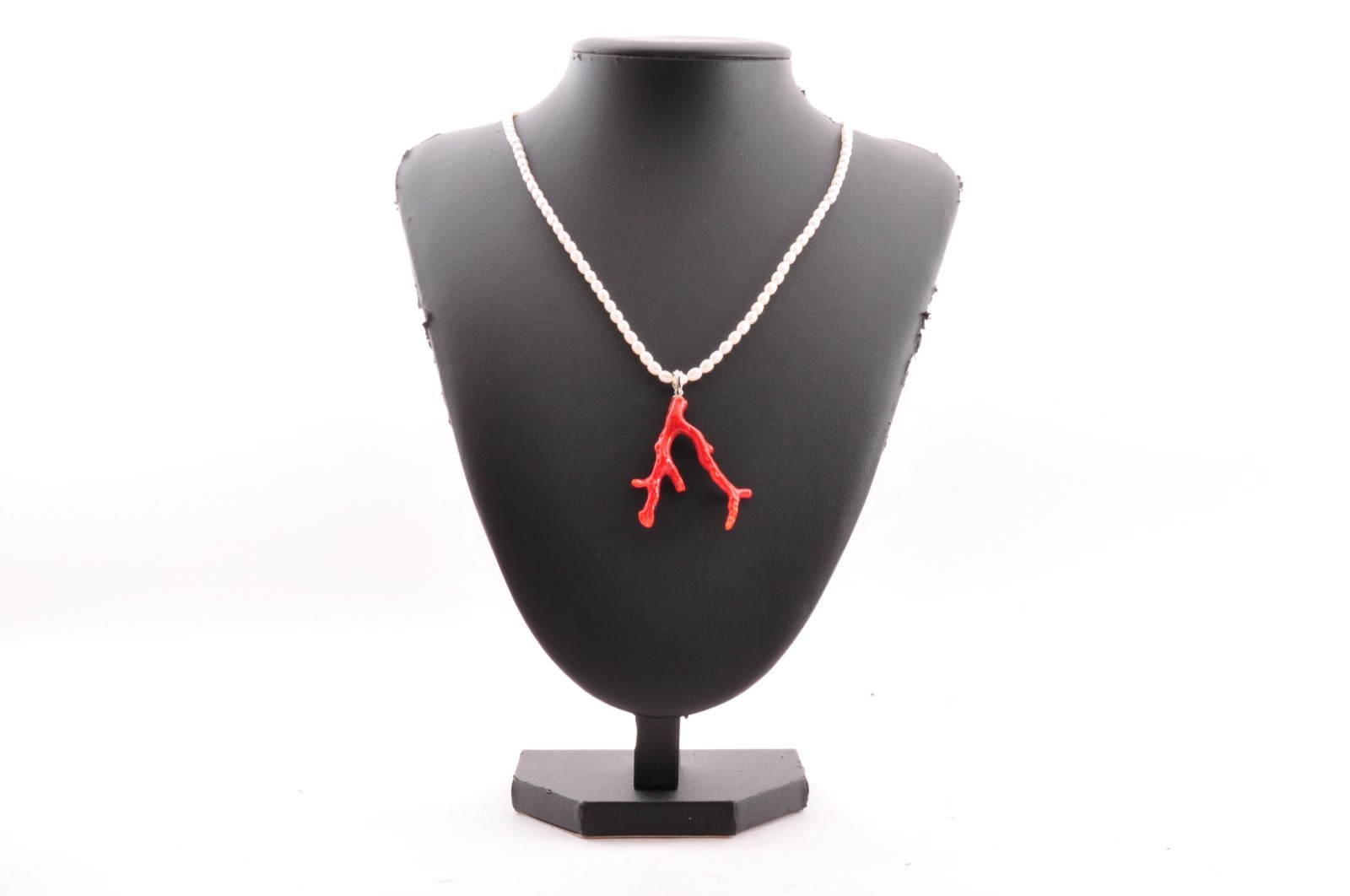 Sterling silver clasp, red coral and pearl pendant (total 54.0ct) Certification.