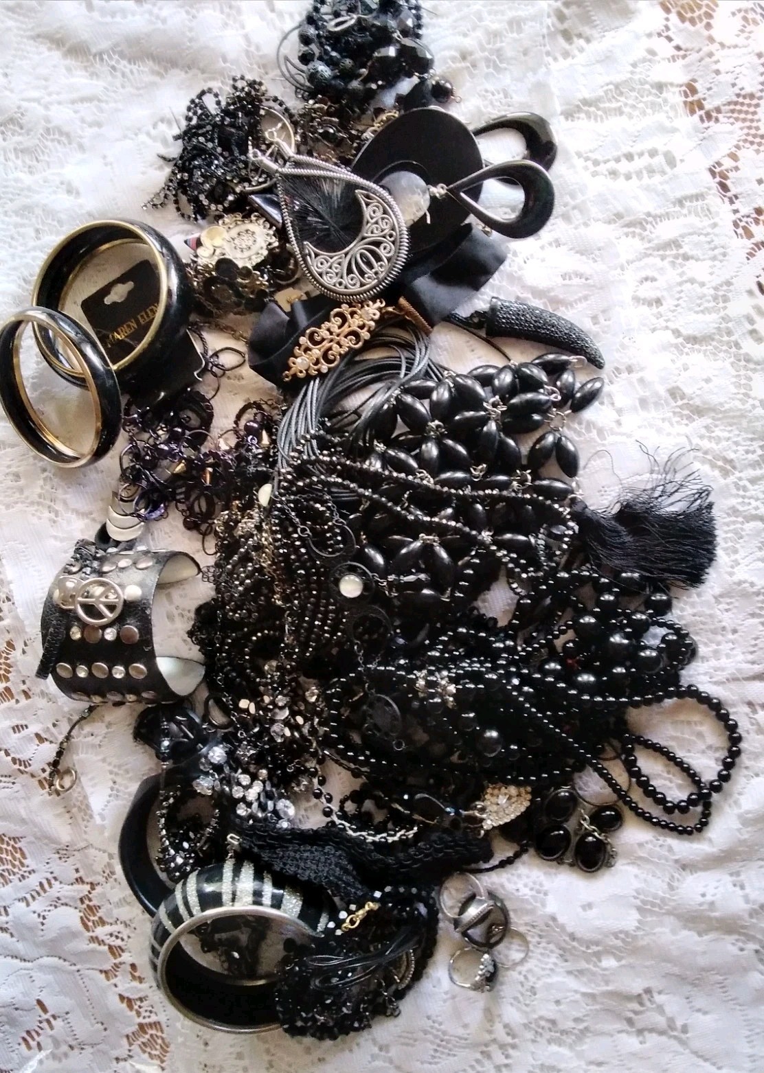 Vintage To Modern Tones Of Black Mixed 68 Piece Wearable Fashion Jewelry Lot