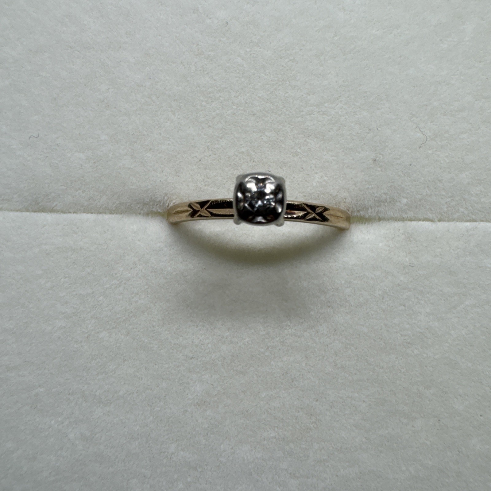 14k Yellow & White Gold Small Diamond Solitaire Ring Size 3.75 Vintage High Set